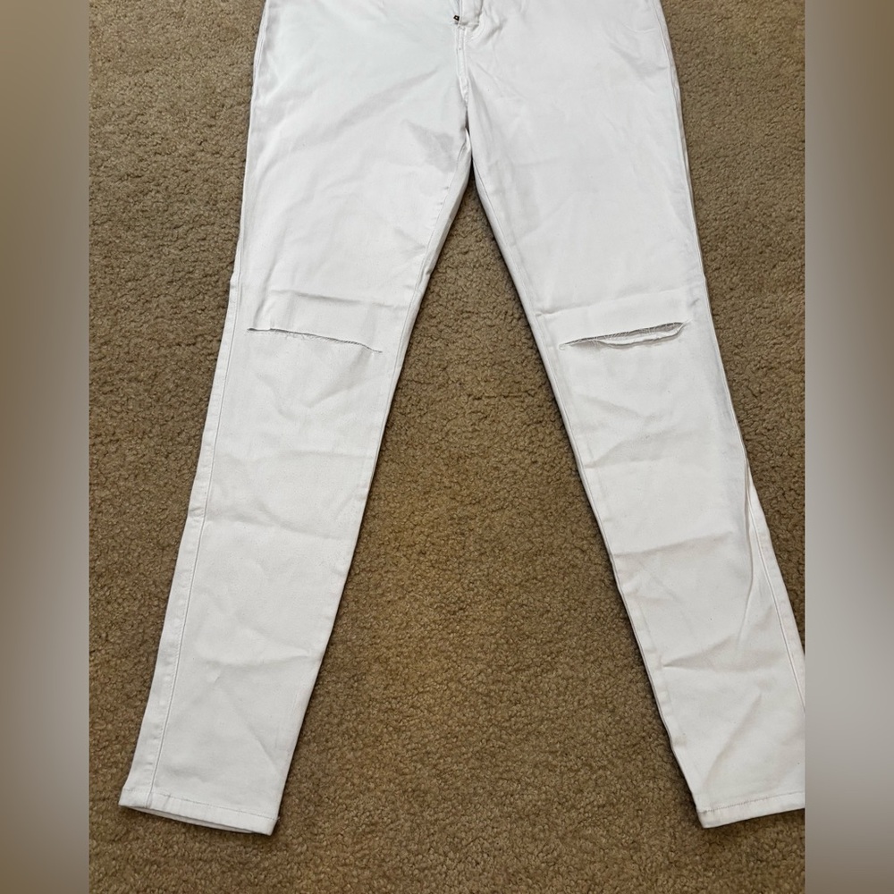 Vibrant M.I.U Plus 2X Women’s White Distressed Knee High Waisted Skinny Jeans - Picture 6 of 14